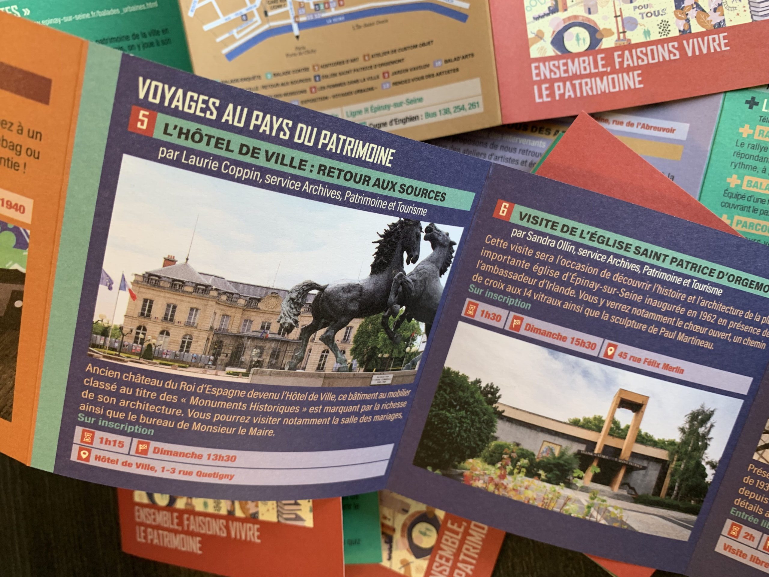 Pages du programme et photographies.