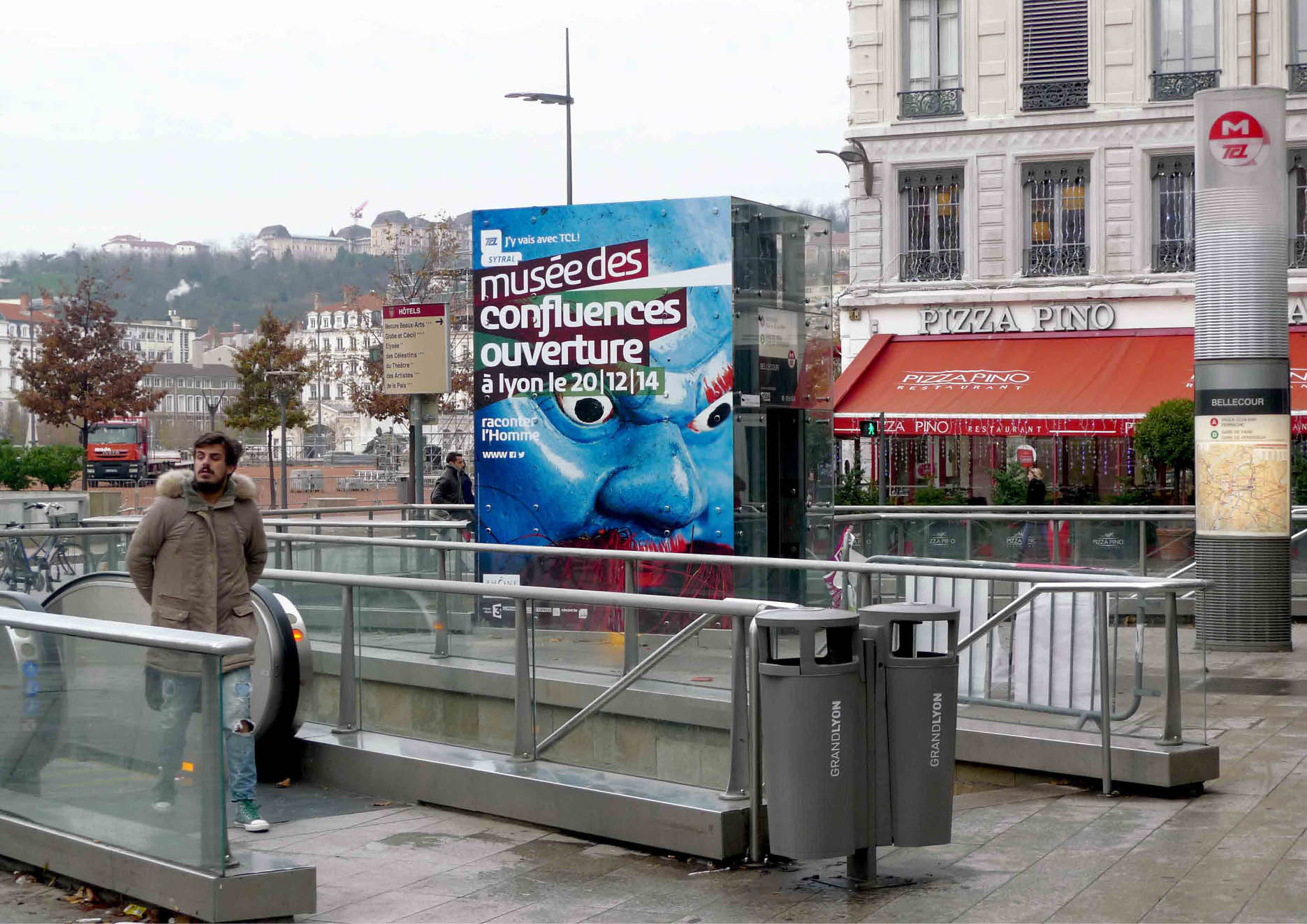Opening poster in the street.